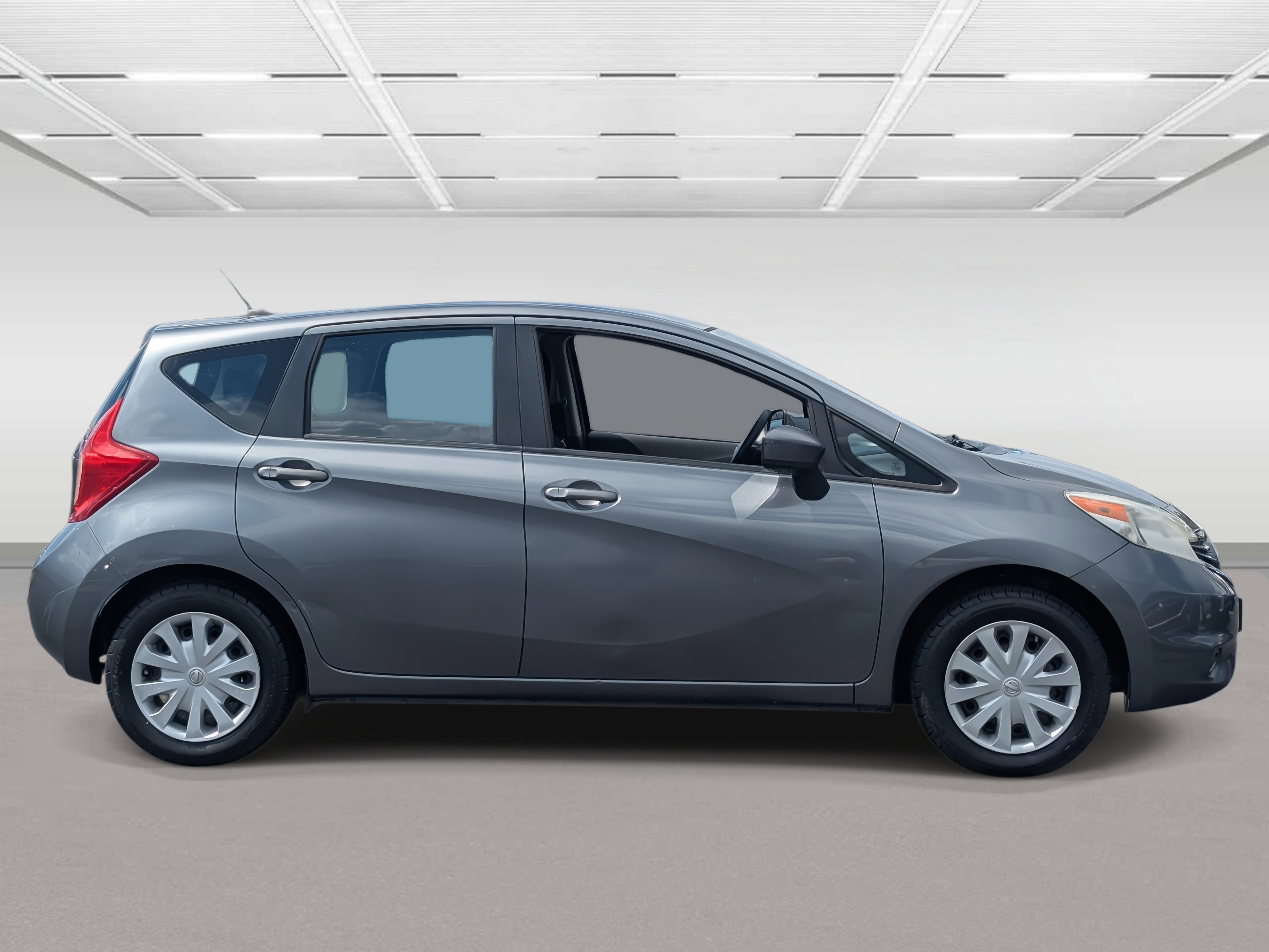 Used 2016 Nissan Versa Note SV image 7