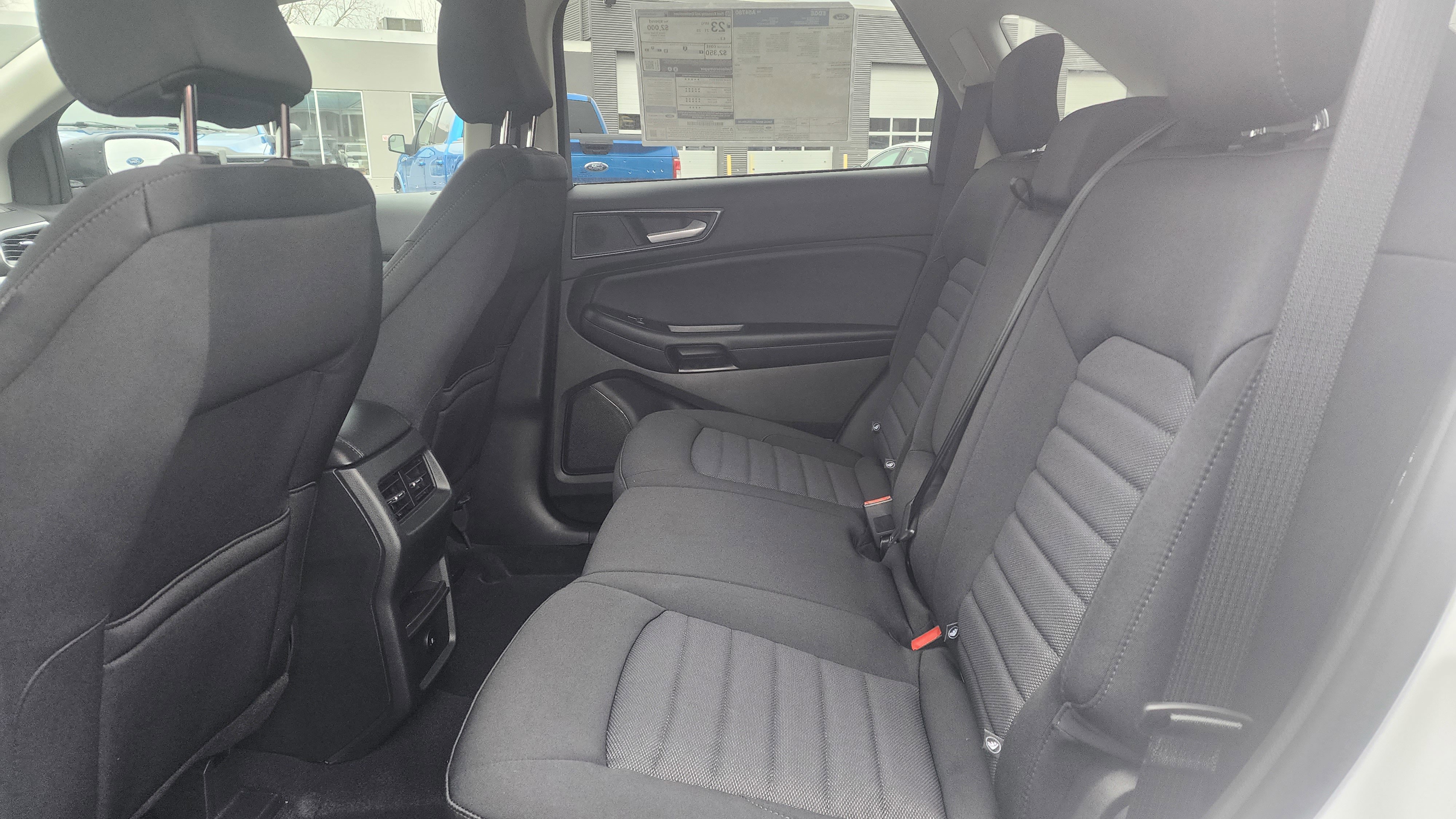 Used 2024 Ford Edge SE AWD/4WD image 13