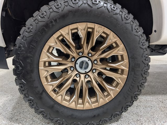 Used 2018 Ford F250 Platinum w/ Platinum Ultimate Package AWD/4WD image 11