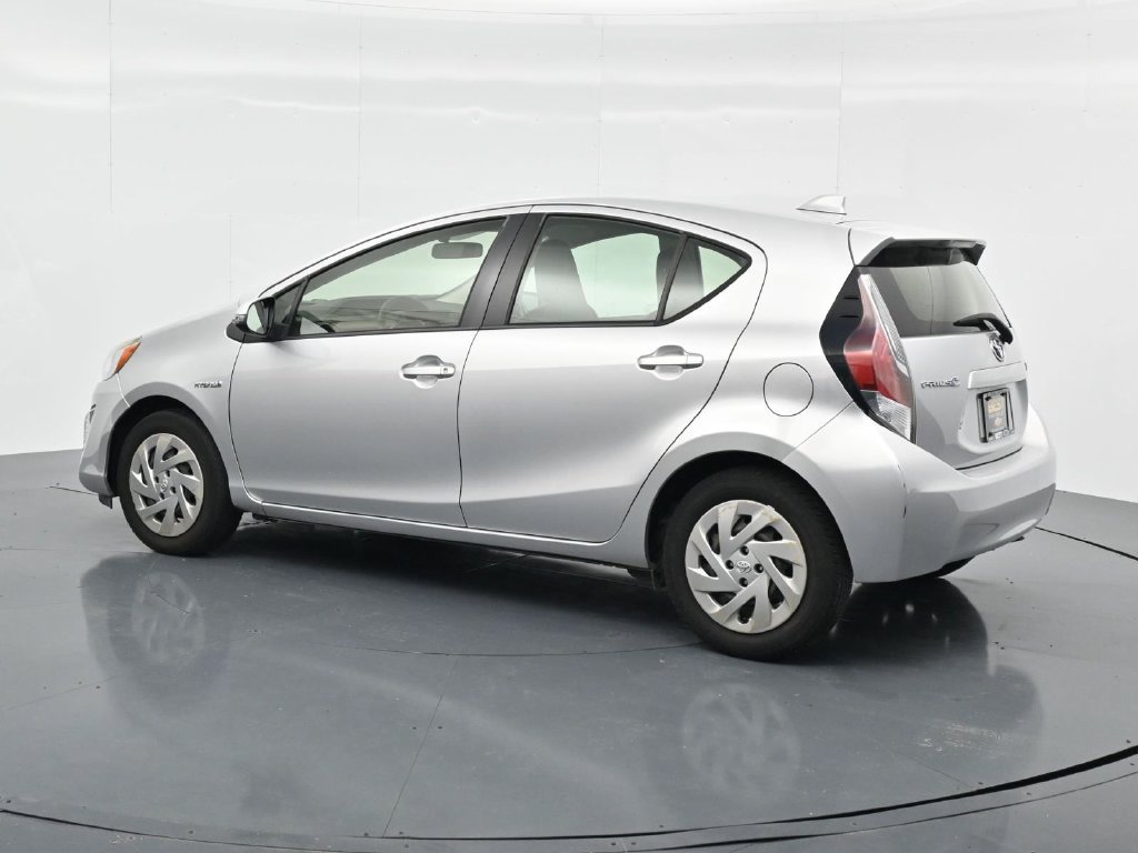 Used 2016 Toyota Prius C One FWD image 5