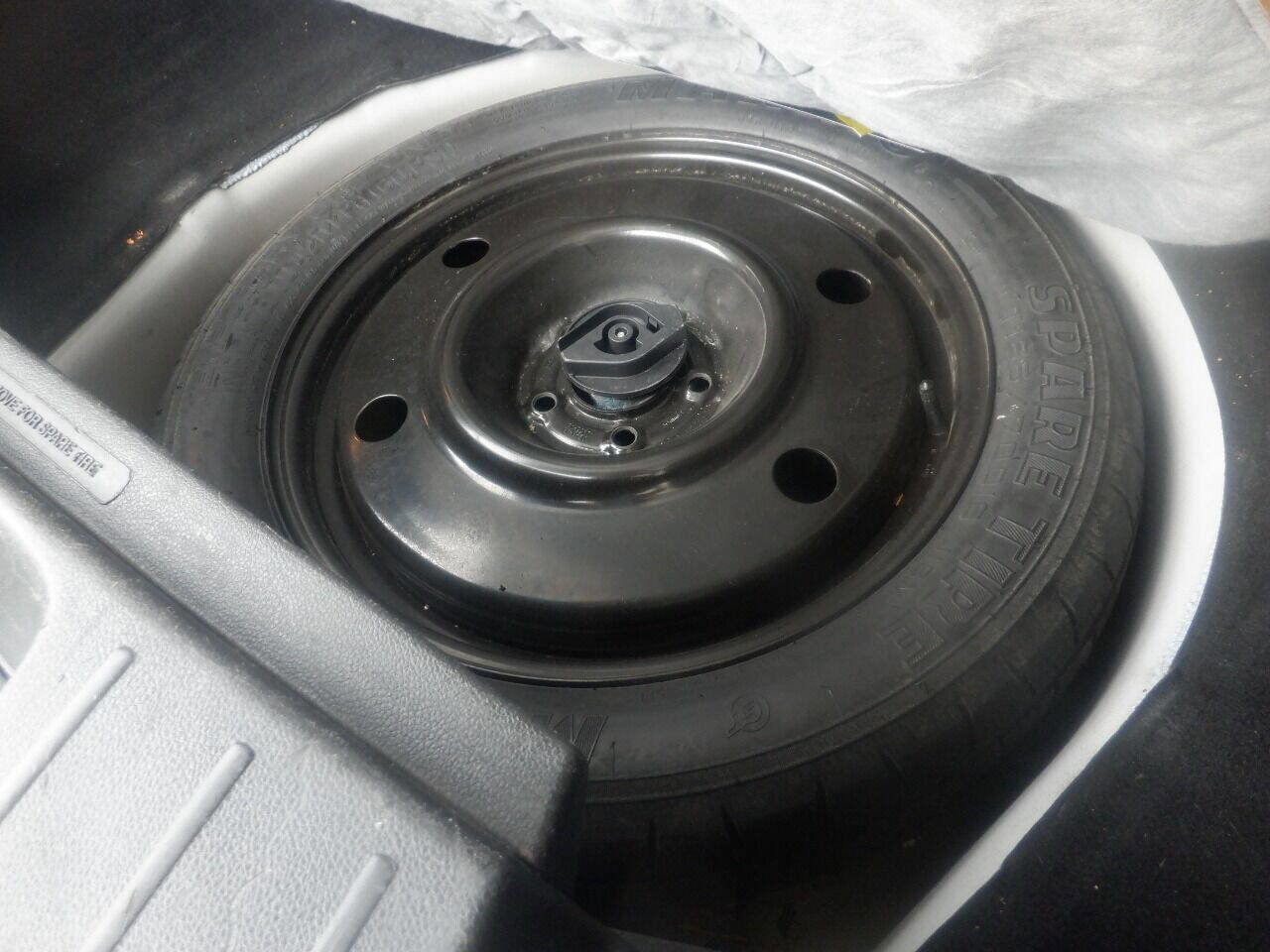 Used 2016 Ford Explorer Limited image 29