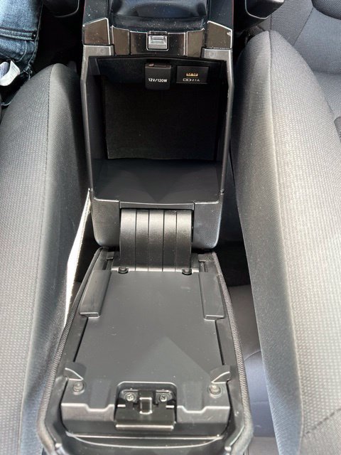 Used 2021 Toyota Corolla LE w/ Carpet Mat Package (TMS) FWD image 21