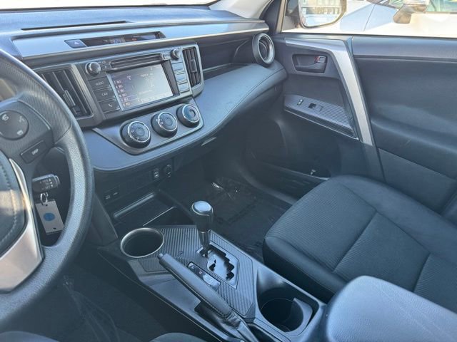 Used 2015 Toyota RAV4 LE image 15