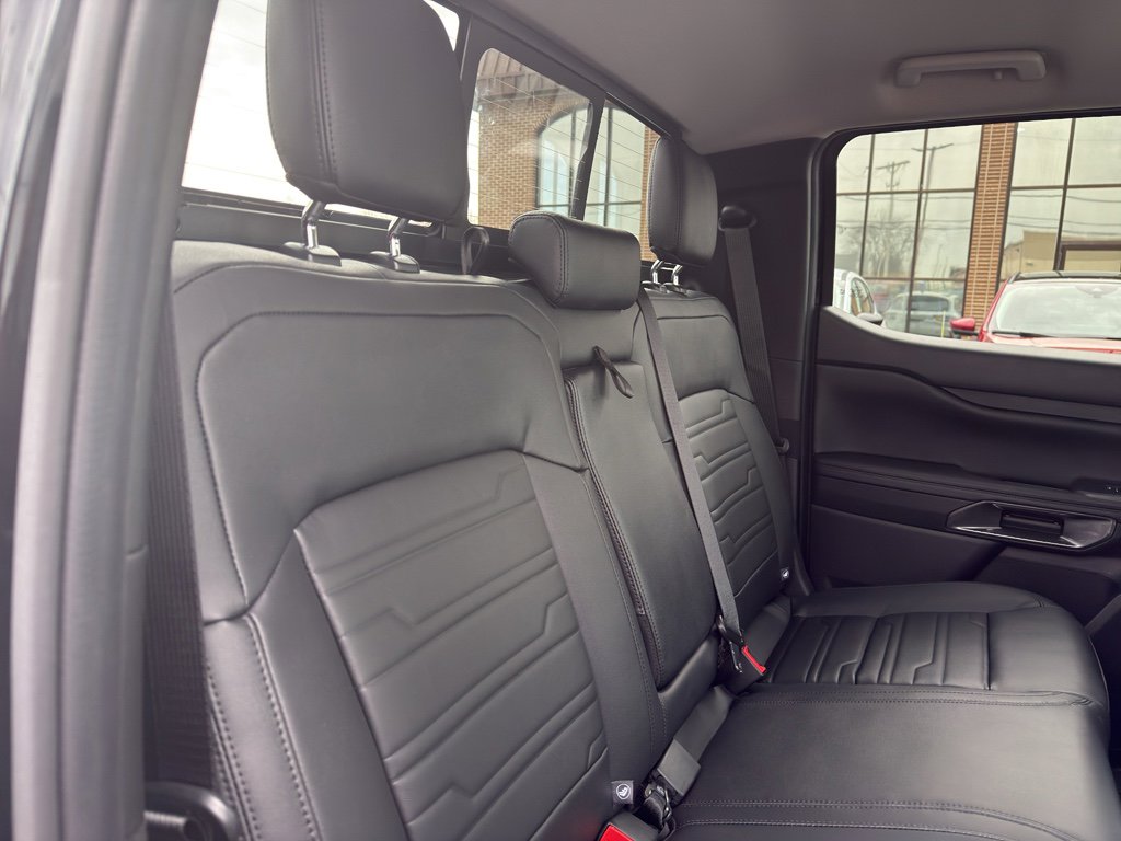 New 2025 Ford Ranger Lariat w/ Black Appearance Package image 30