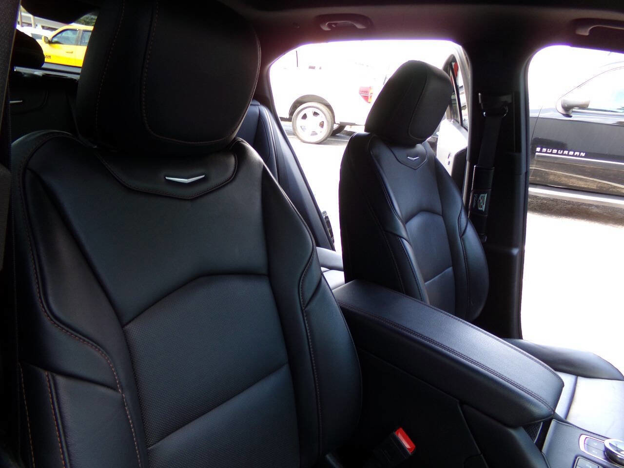Used 2022 Cadillac XT4 Sport AWD/4WD image 34
