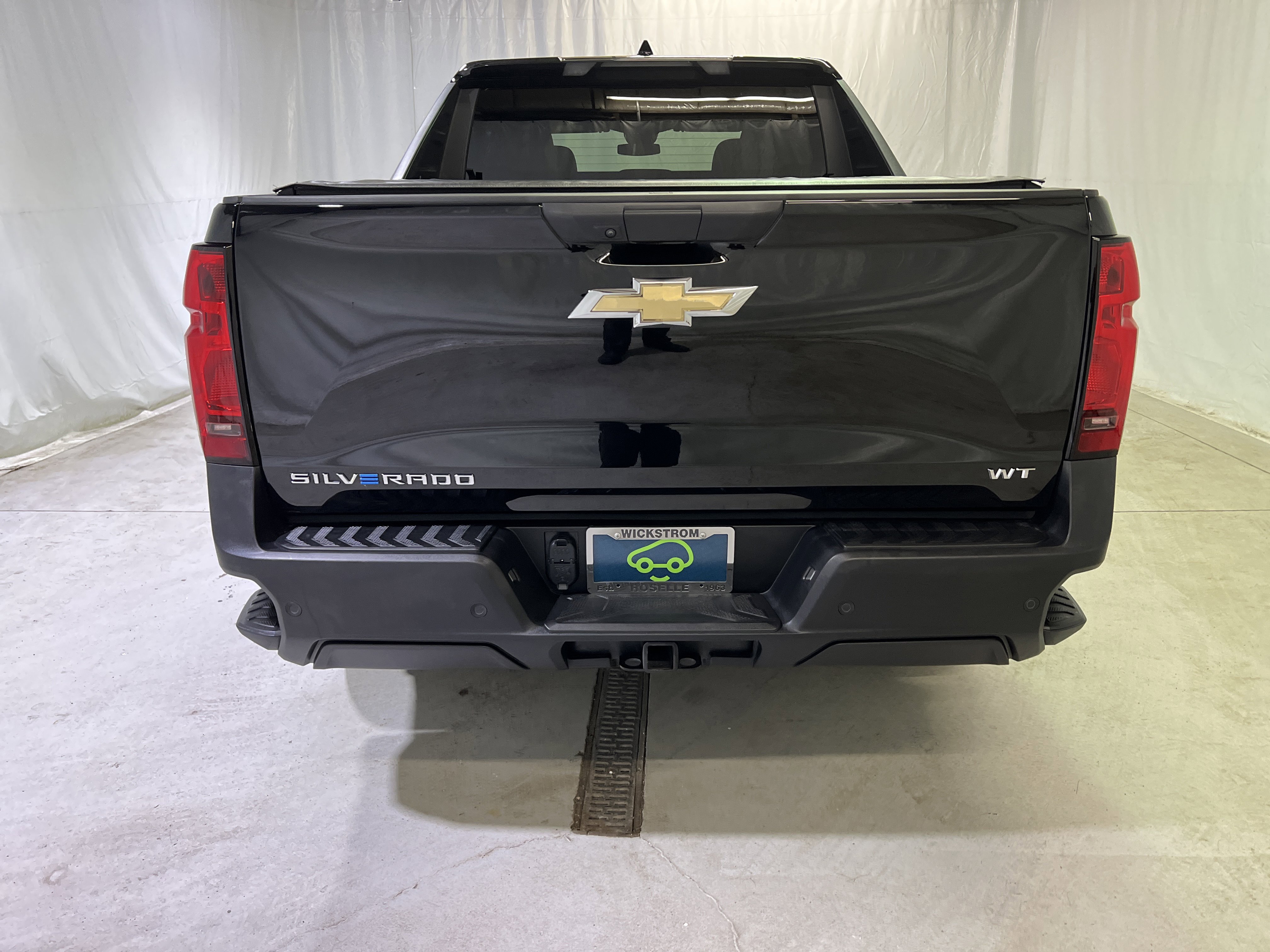 Used 2024 Chevrolet Silverado EV W/T image 9