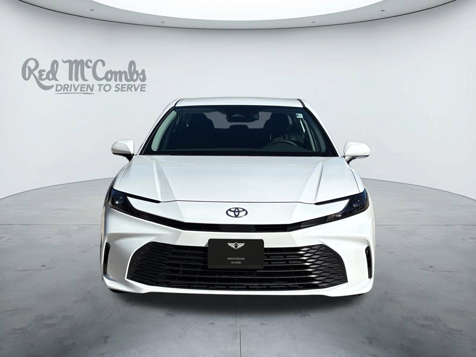 Used 2025 Toyota Camry LE image 8