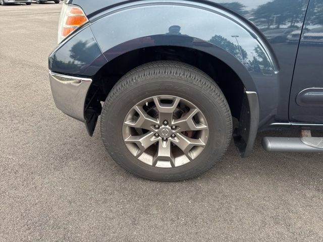 Used 2015 Nissan Frontier SL w/ Moonroof Package AWD/4WD image 15