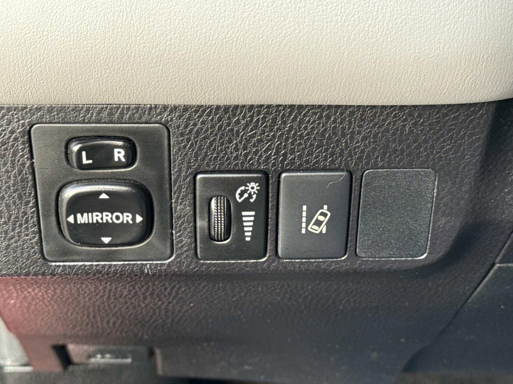 Used 2018 Toyota RAV4 XLE image 45