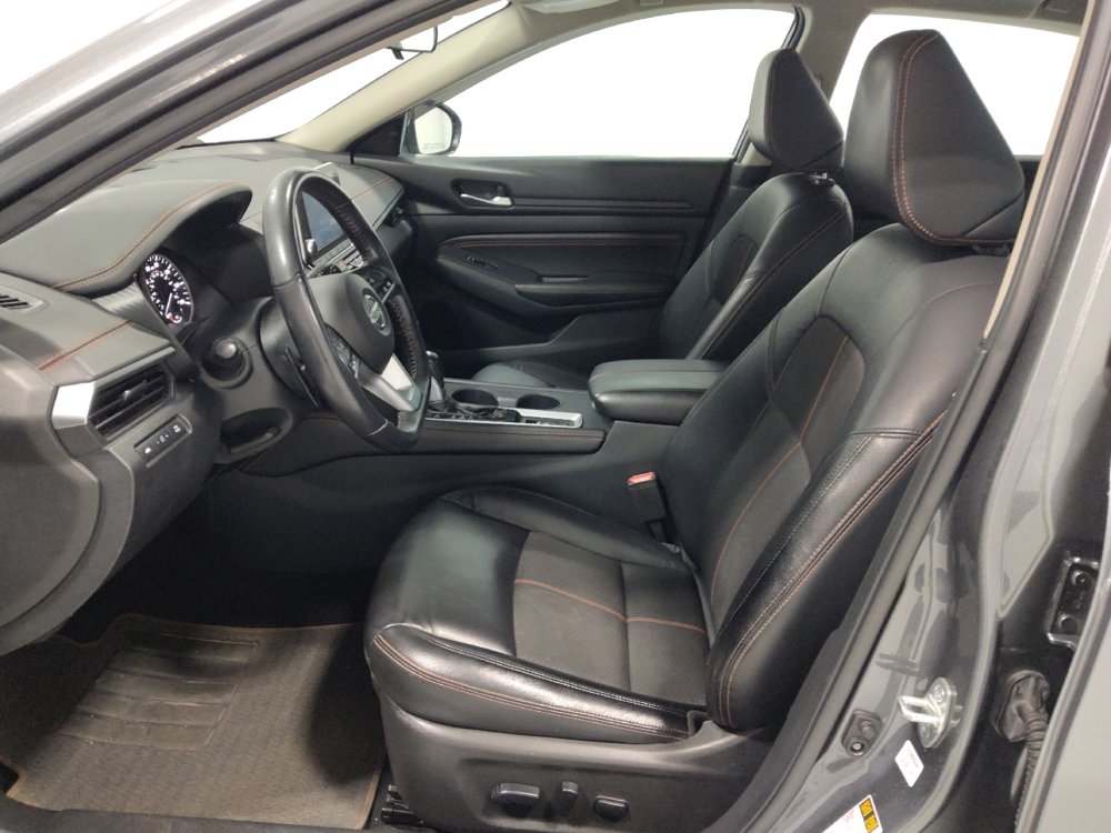 Used 2021 Nissan Altima 2.5 SR w/ SR Premium Package image 17