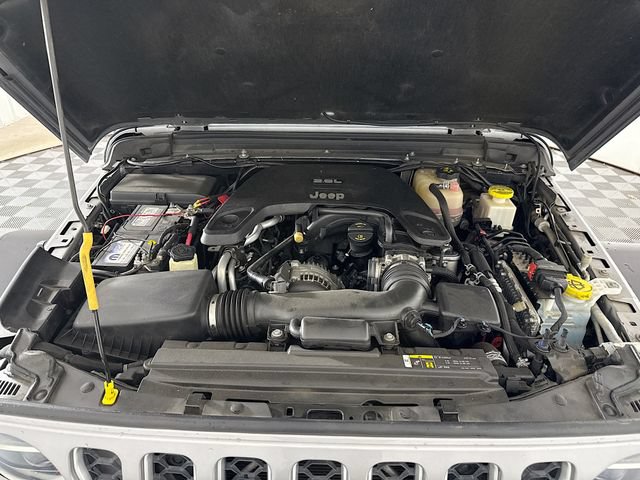 Used 2020 Jeep Gladiator Overland AWD/4WD image 26
