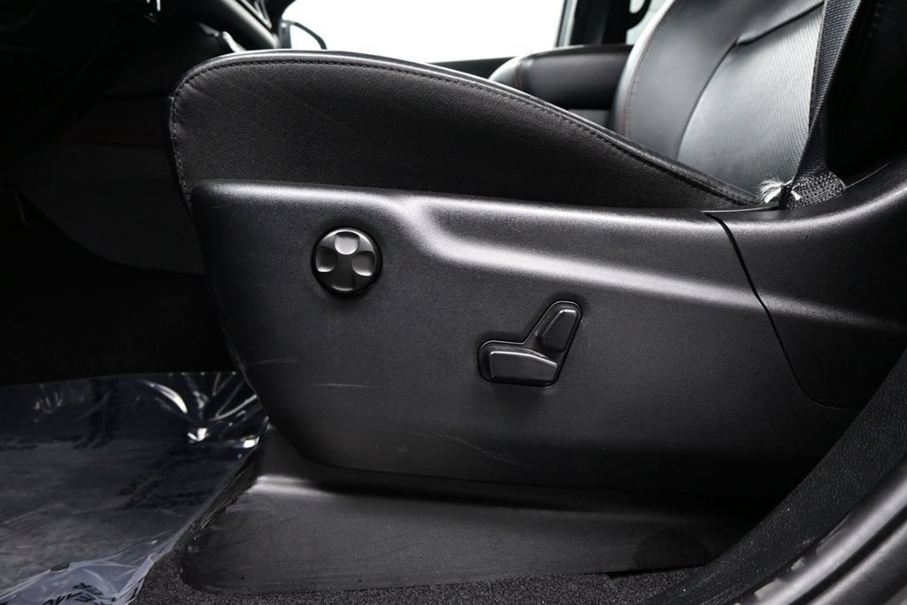 Used 2025 Dodge Durango GT AWD/4WD image 17