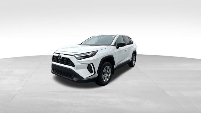 Used 2023 Toyota RAV4 LE AWD/4WD image 2