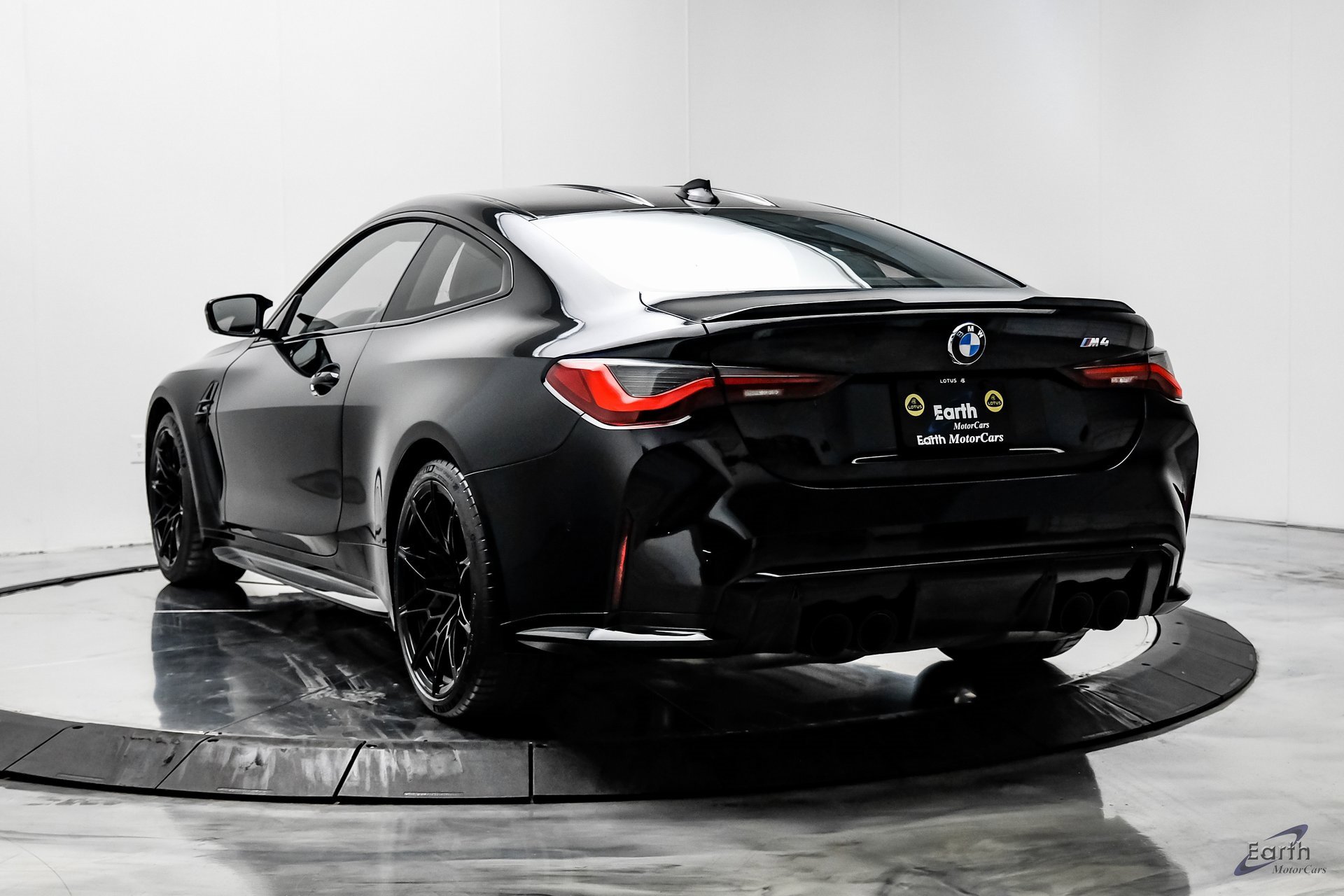 Used 2021 BMW M4 Coupe w/ Executive Package image 9