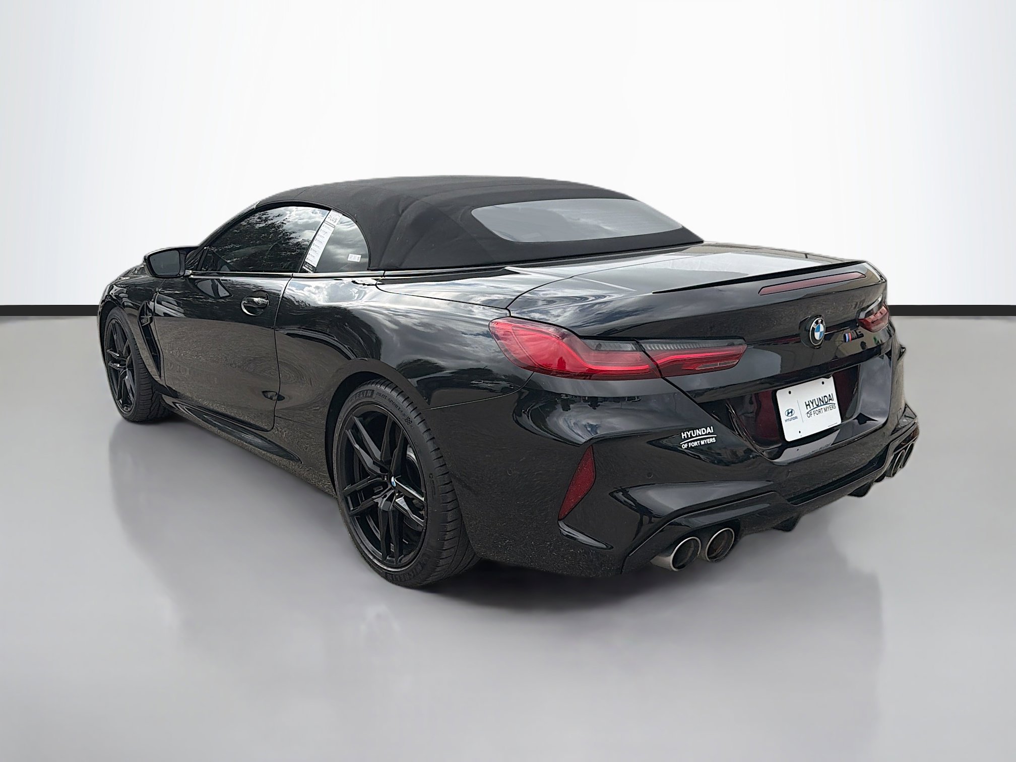 Used 2020 BMW M8 Convertible w/ Driving Assistance Package image 5