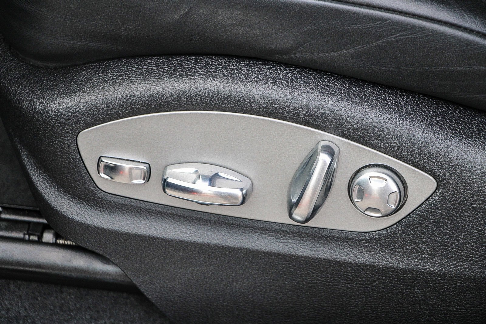 Used 2023 Porsche Macan S image 21