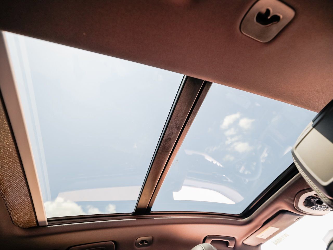 Certified 2025 Porsche Macan image 29