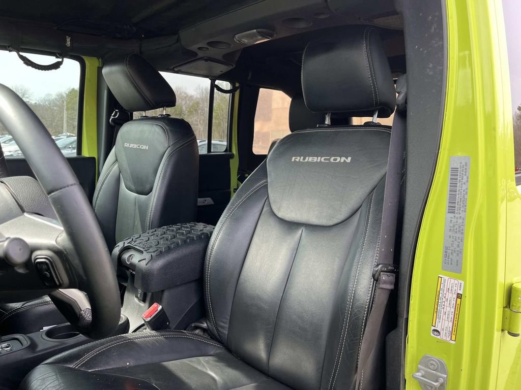 Used 2016 Jeep Wrangler Unlimited Rubicon image 25