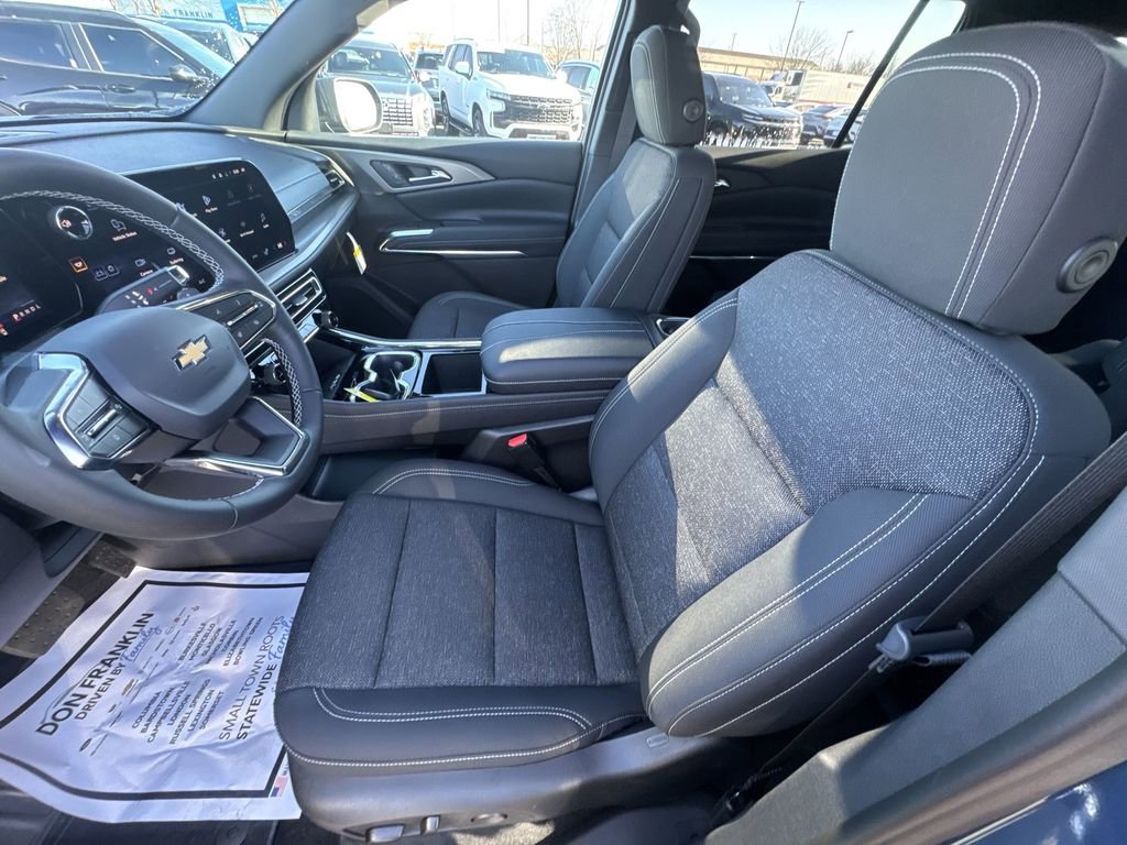 New 2026 Chevrolet Traverse LT image 11