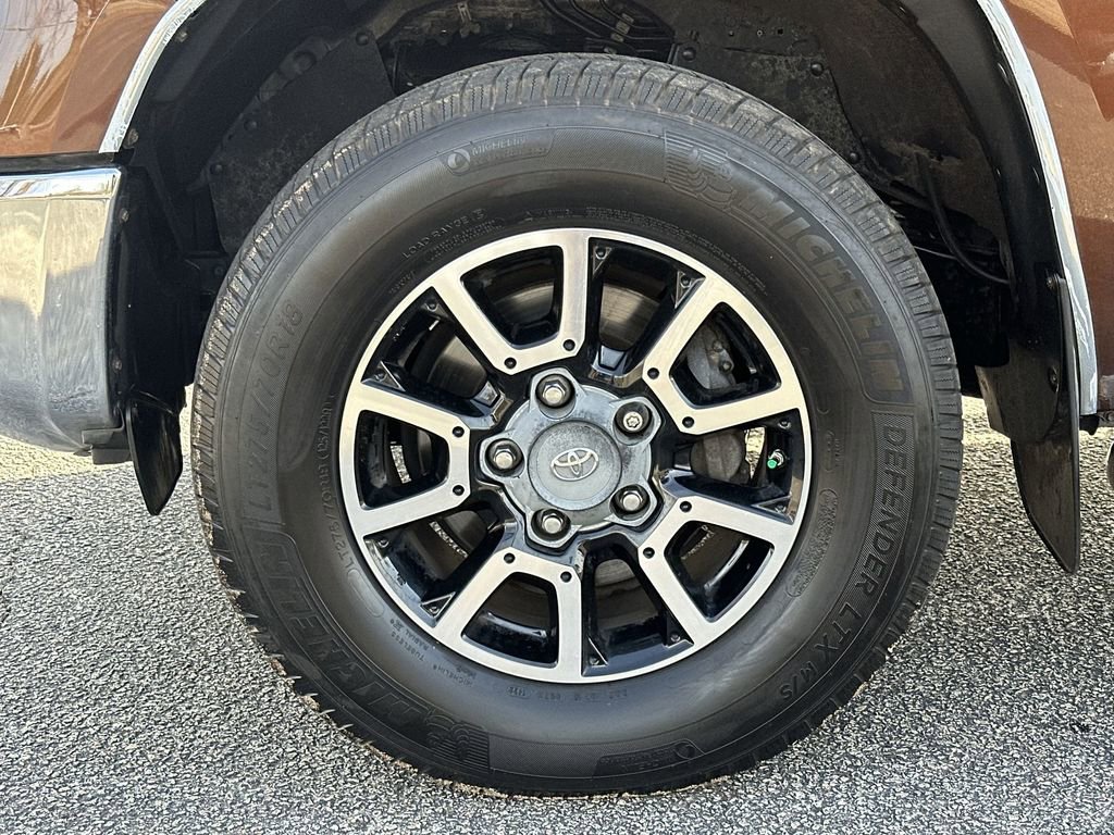 Used 2016 Toyota Tundra Limited w/ Limited Premium Package image 10