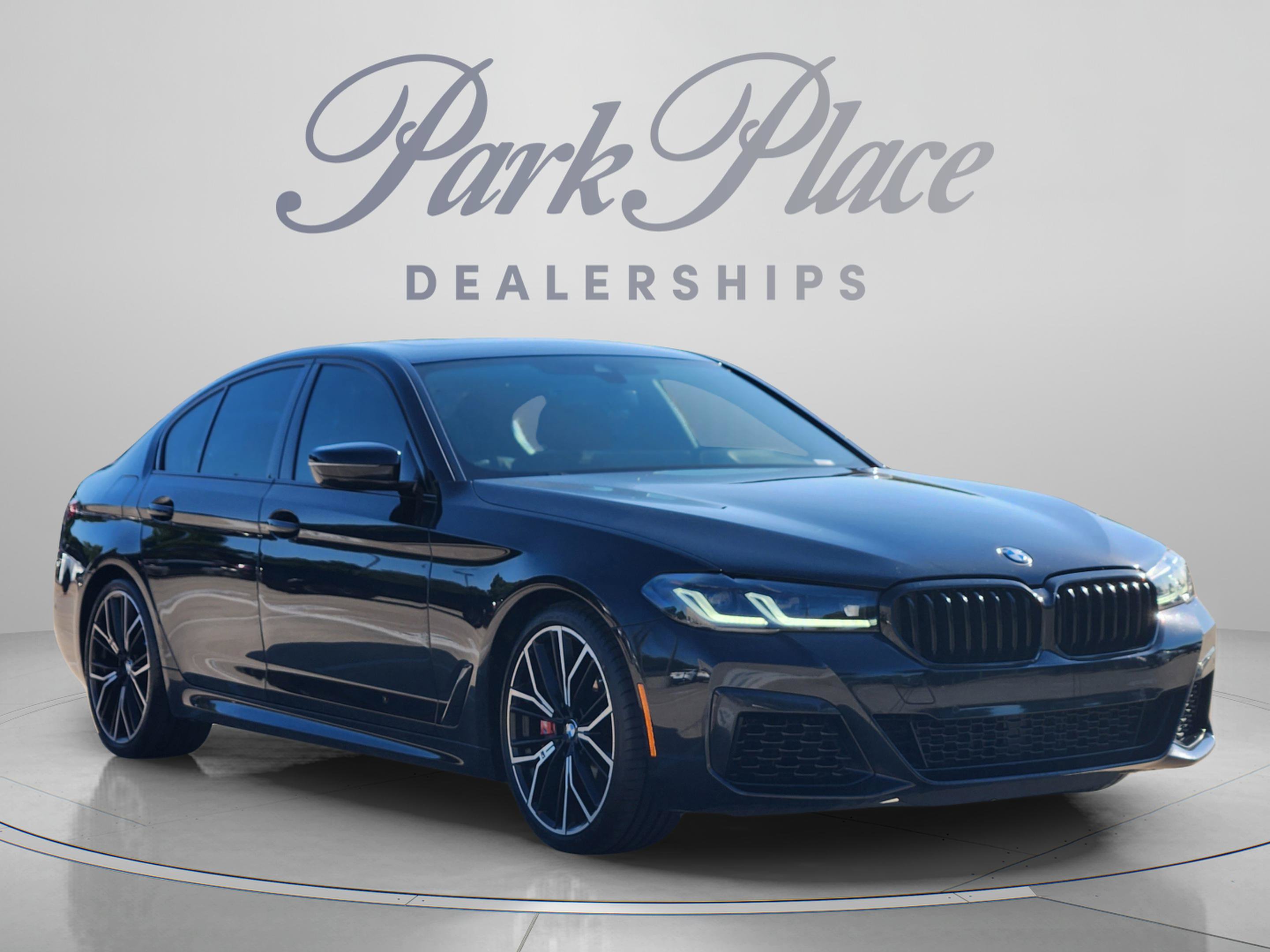 Used 2022 BMW M550i xDrive w/ Shadowloine Package AWD/4WD image 4