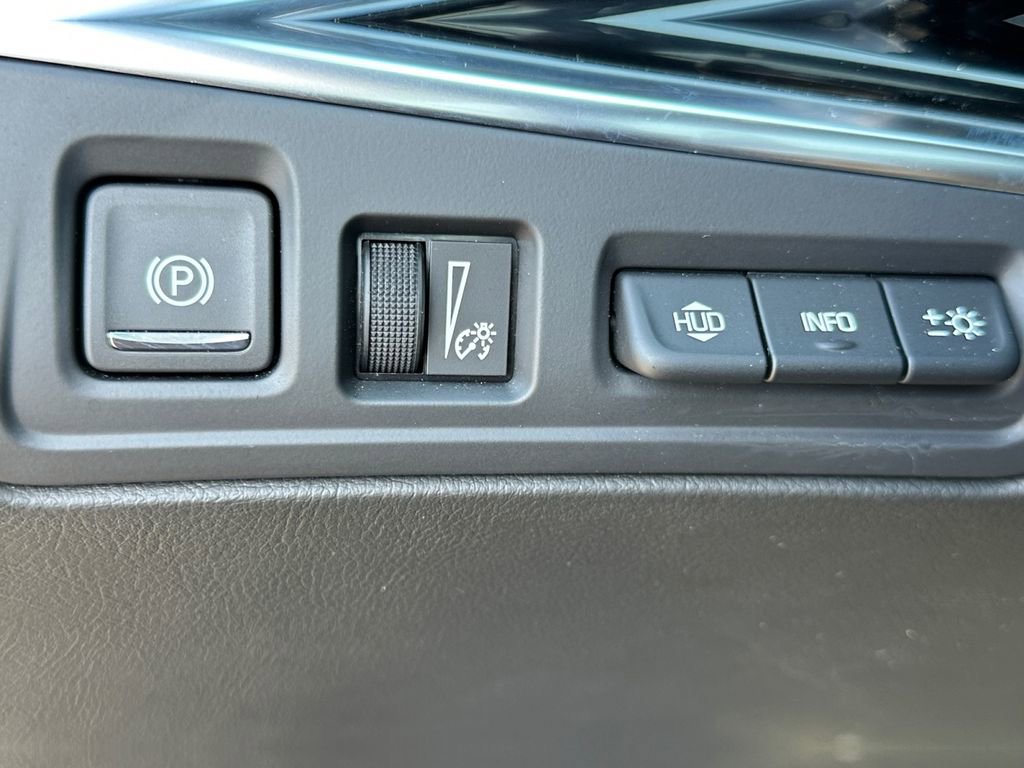 Used 2025 Cadillac XT6 Sport w/ Technology Package AWD/4WD image 21