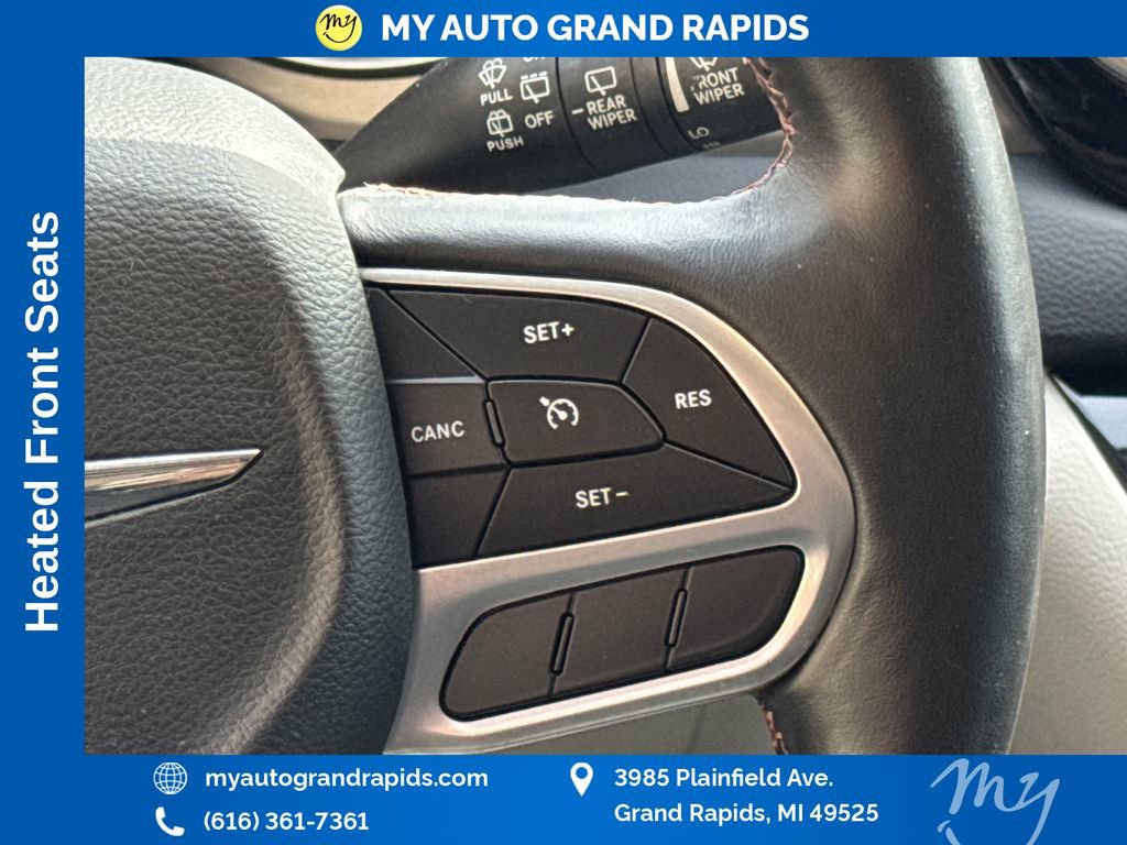 Used 2020 Chrysler Pacifica Touring w/ Cold Weather Group FWD image 16