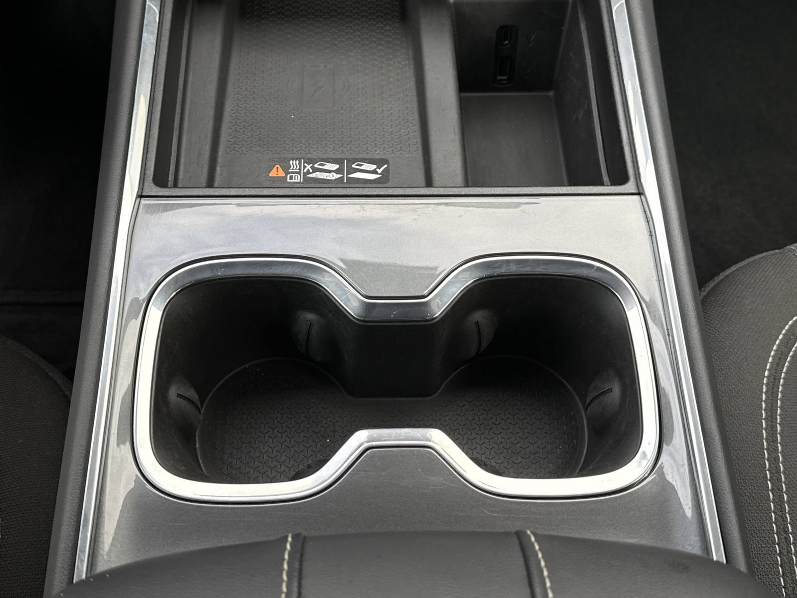 Used 2025 GMC Acadia Elevation FWD image 31