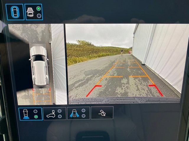 New 2026 GMC Yukon Denali w/ Advanced Technology Package image 9