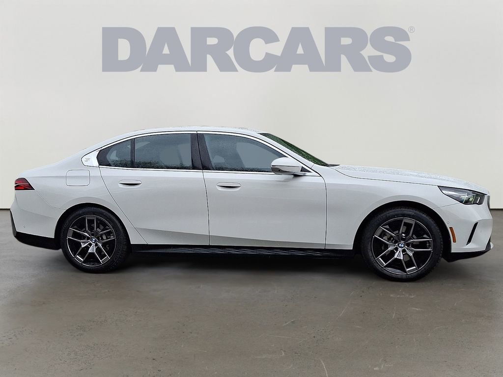 Used 2026 BMW 530i xDrive AWD/4WD image 7