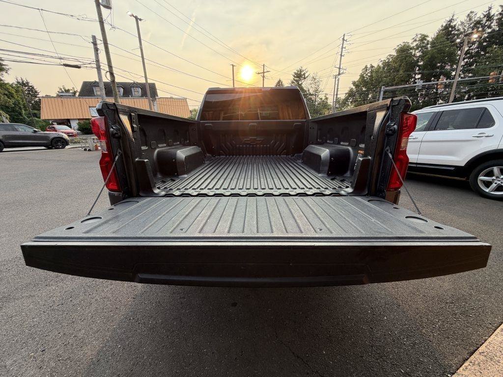 Used 2019 Chevrolet Silverado 1500 LT Trail Boss w/ Convenience Package AWD/4WD image 22