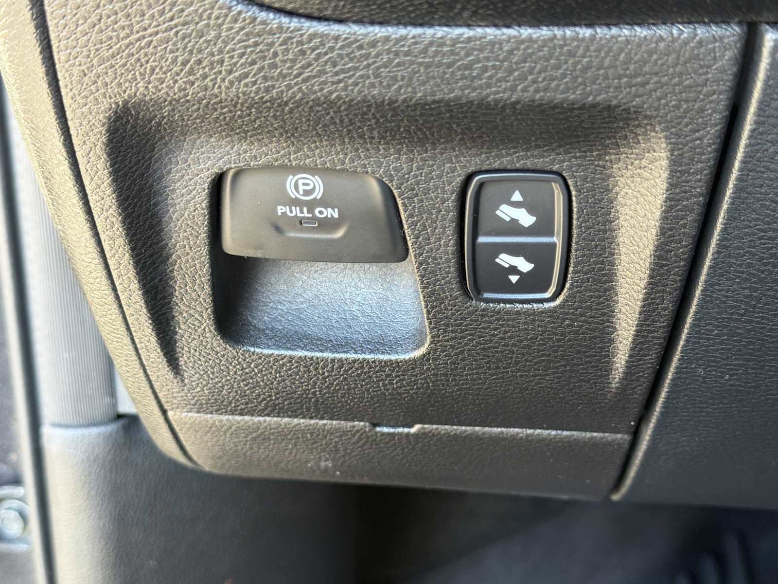 Used 2021 RAM 1500 Big Horn image 16