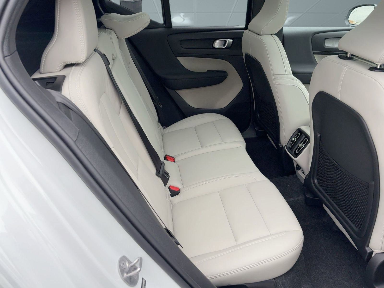 New 2026 Volvo XC40 B5 Plus w/ Climate Package image 29