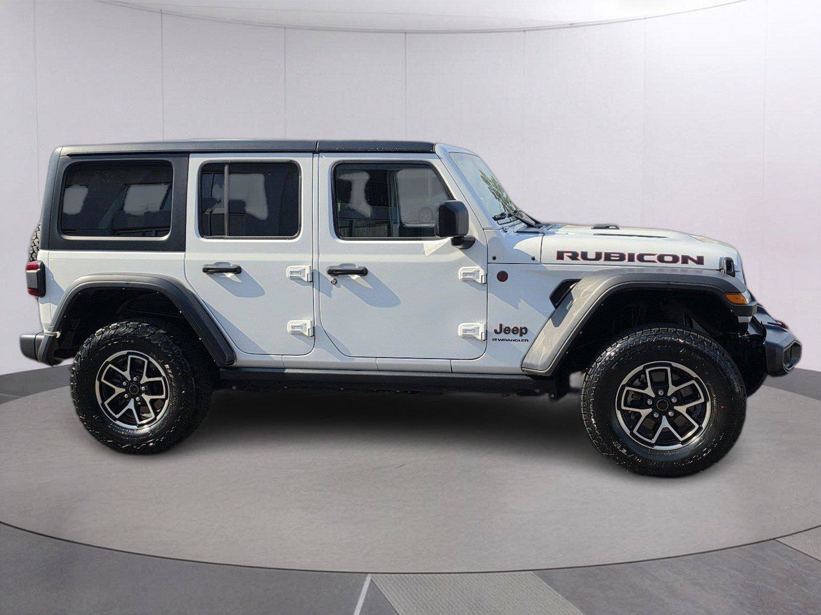 Used 2024 Jeep Wrangler Unlimited Rubicon AWD/4WD image 6