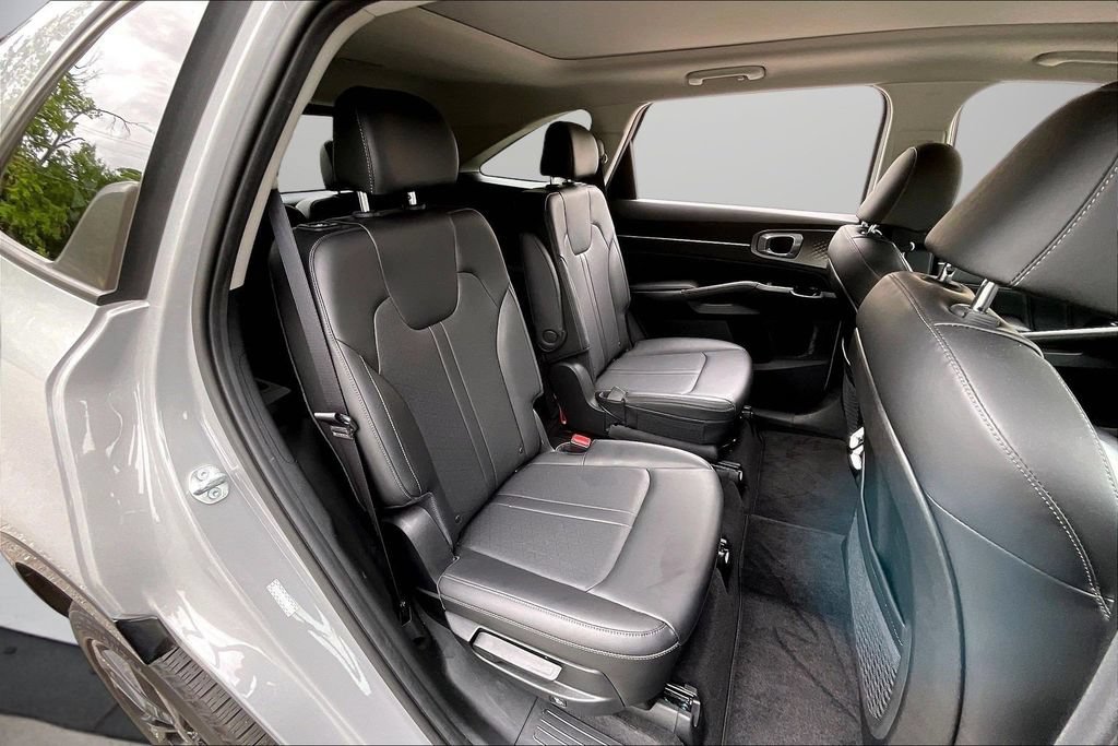 Used 2023 Kia Sorento SX AWD/4WD image 27