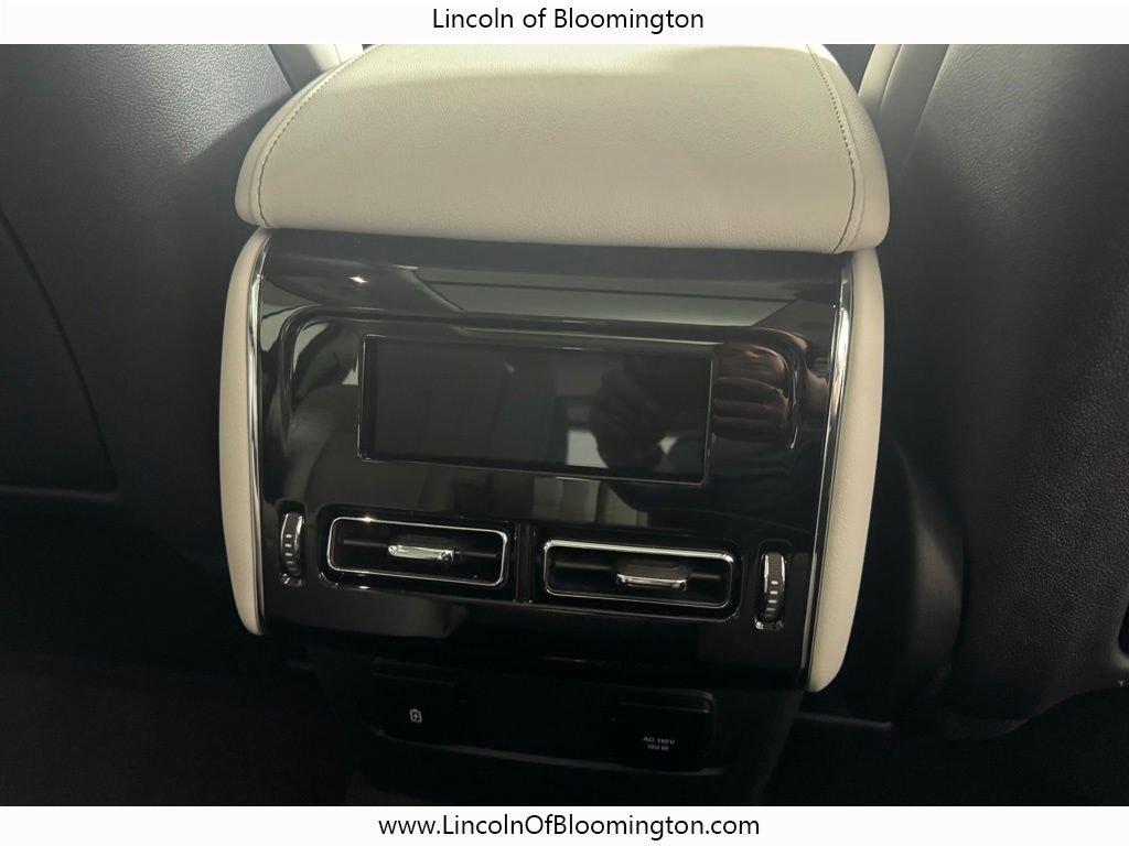 New 2026 Lincoln Aviator Reserve AWD/4WD image 23