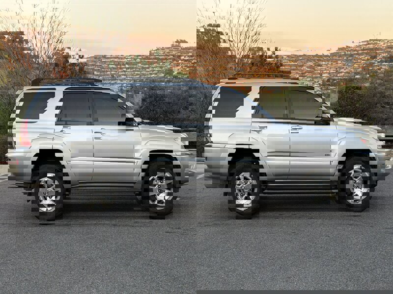 Used 2005 Toyota 4Runner SR5 RWD image 7