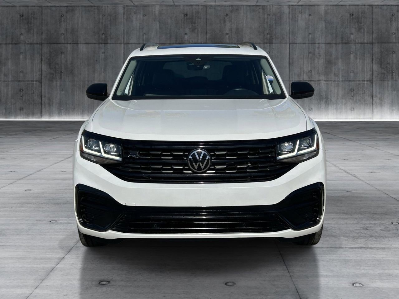Used 2023 Volkswagen Atlas SEL R-Line AWD/4WD image 8