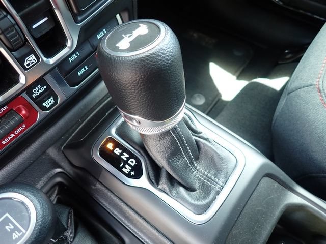 Used 2024 Jeep Wrangler Unlimited Rubicon AWD/4WD image 21