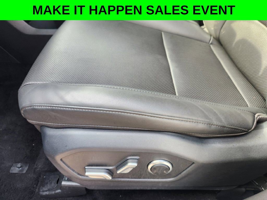 Used 2025 Hyundai Santa Fe SEL FWD image 17