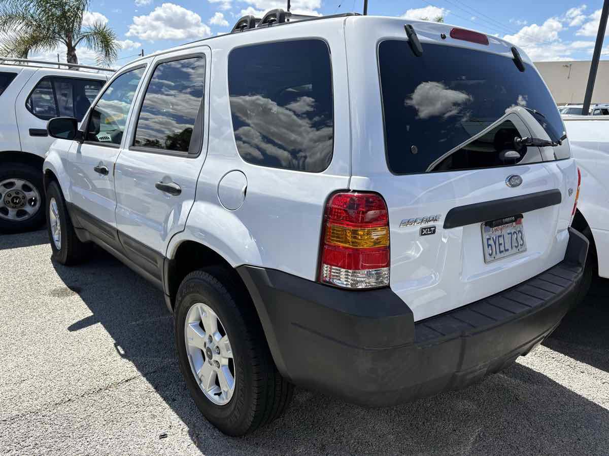 Used 2006 Ford Escape XLT FWD image 2