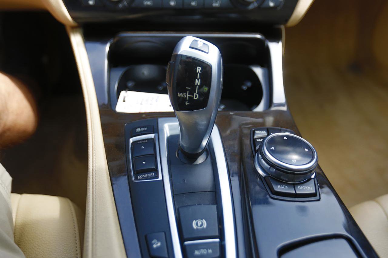 Used 2014 BMW 528i xDrive Sedan AWD/4WD image 9