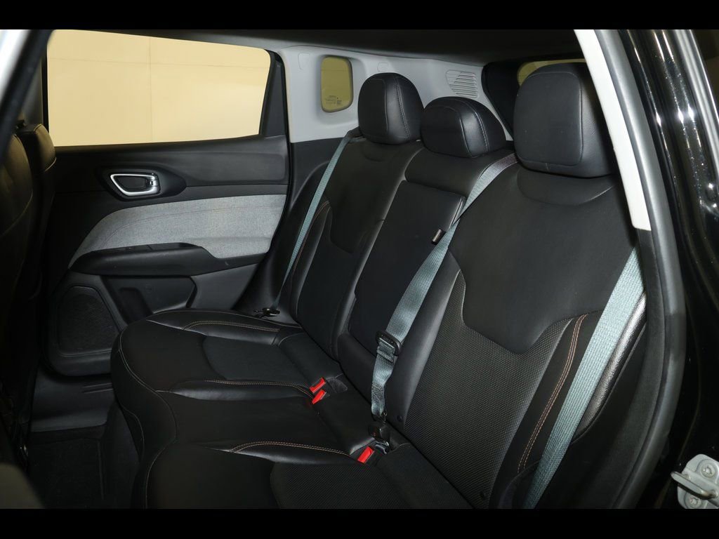 Used 2022 Jeep Compass Latitude image 27