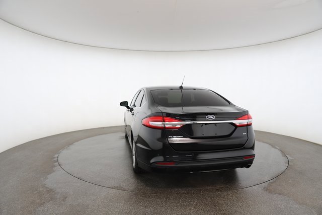 Used 2017 Ford Fusion SE image 13