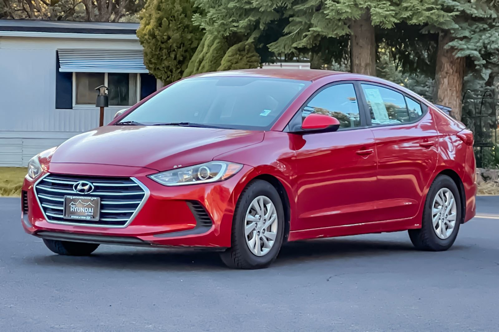 Used 2017 Hyundai Elantra SE image 9