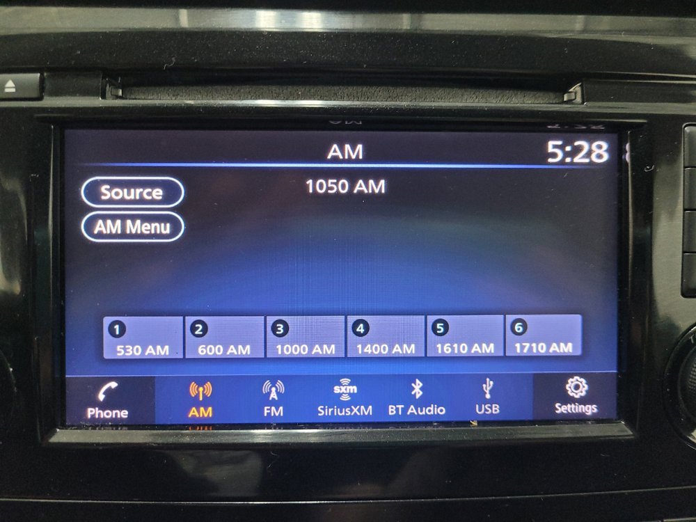 Used 2018 Nissan Rogue SV AWD/4WD image 25