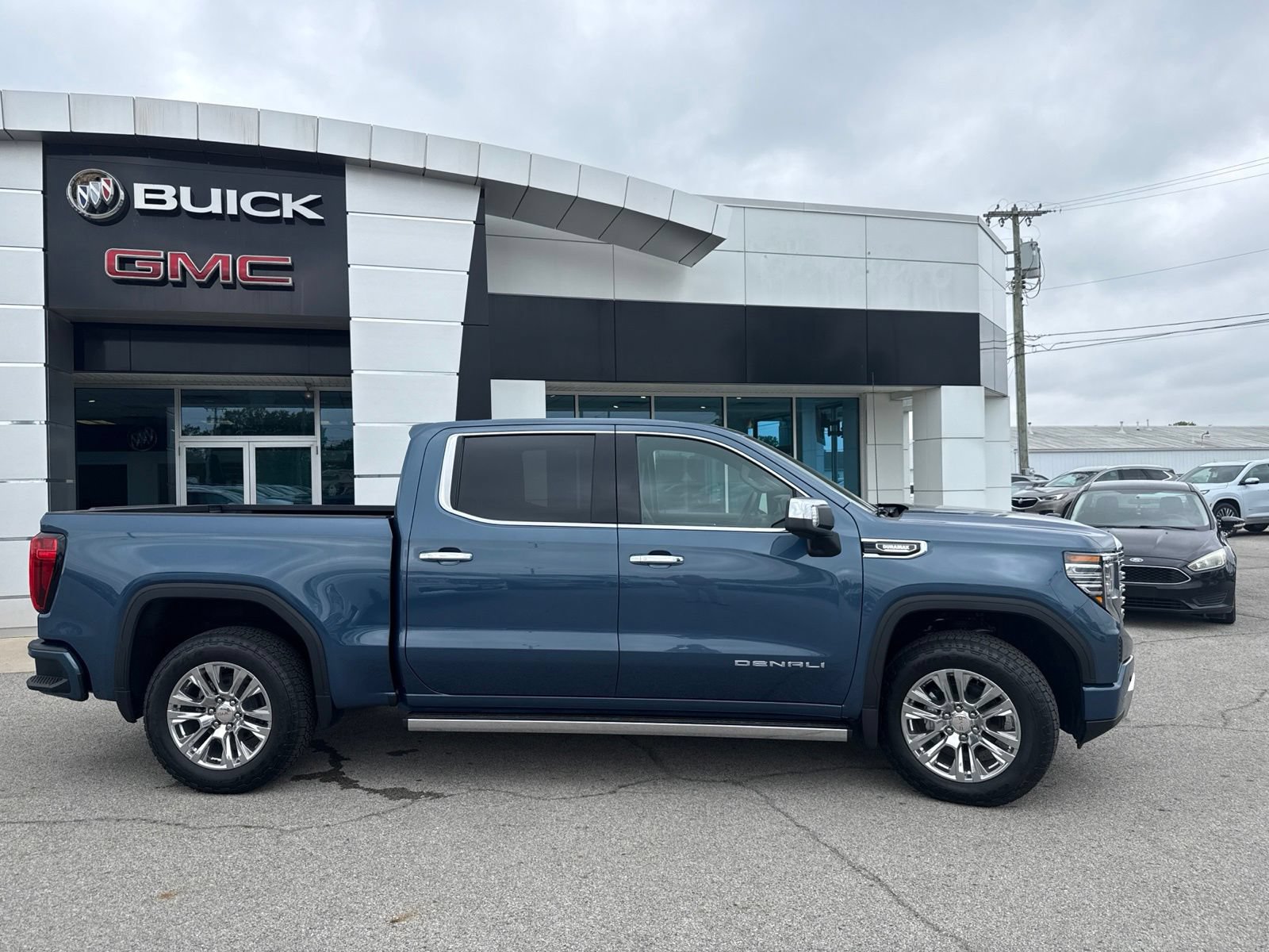 New 2026 GMC Sierra 1500 Denali w/ Technology Package AWD/4WD image 2