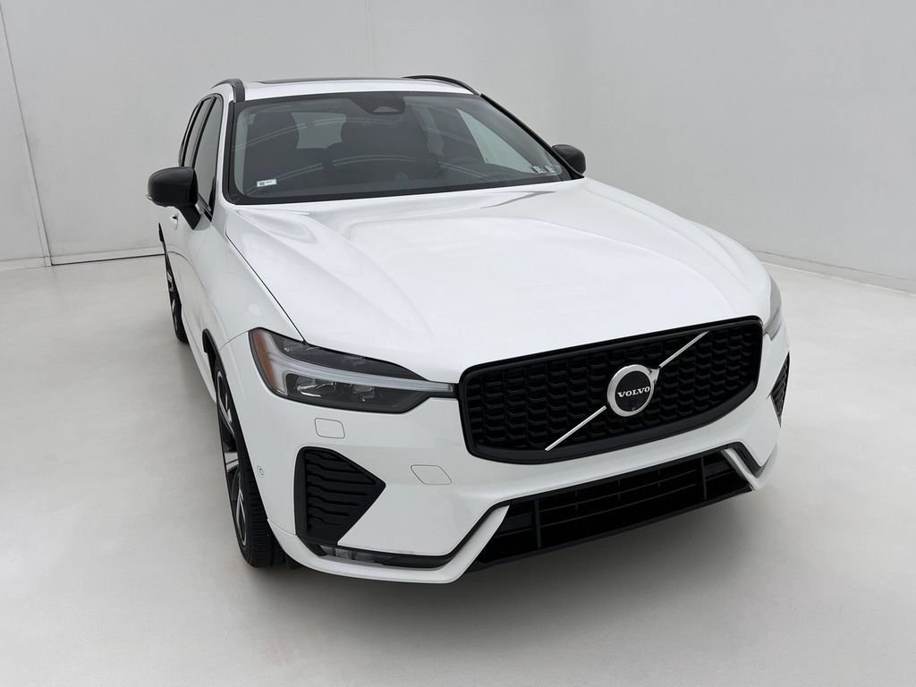 Used 2023 Volvo XC60 B6 Ultimate AWD/4WD image 3