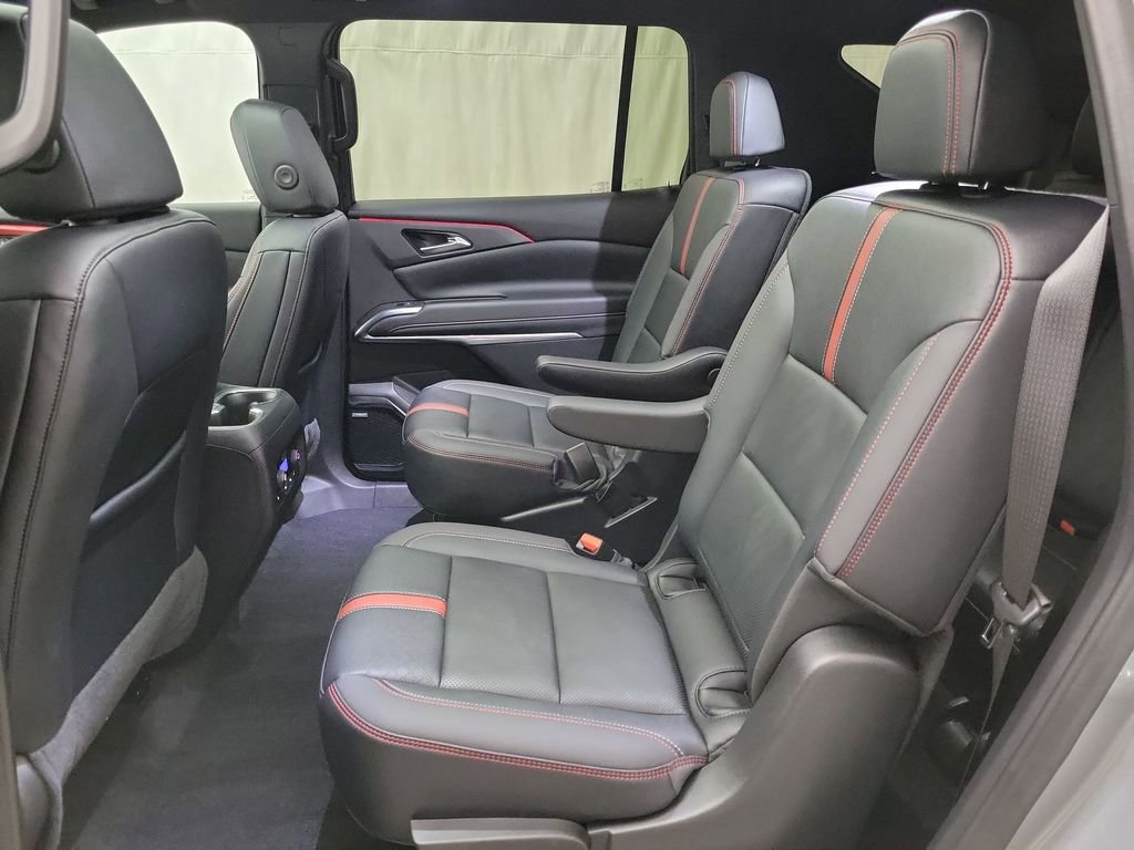 Certified 2024 Chevrolet Traverse RS w/ LPO, Floor Liner Package image 10