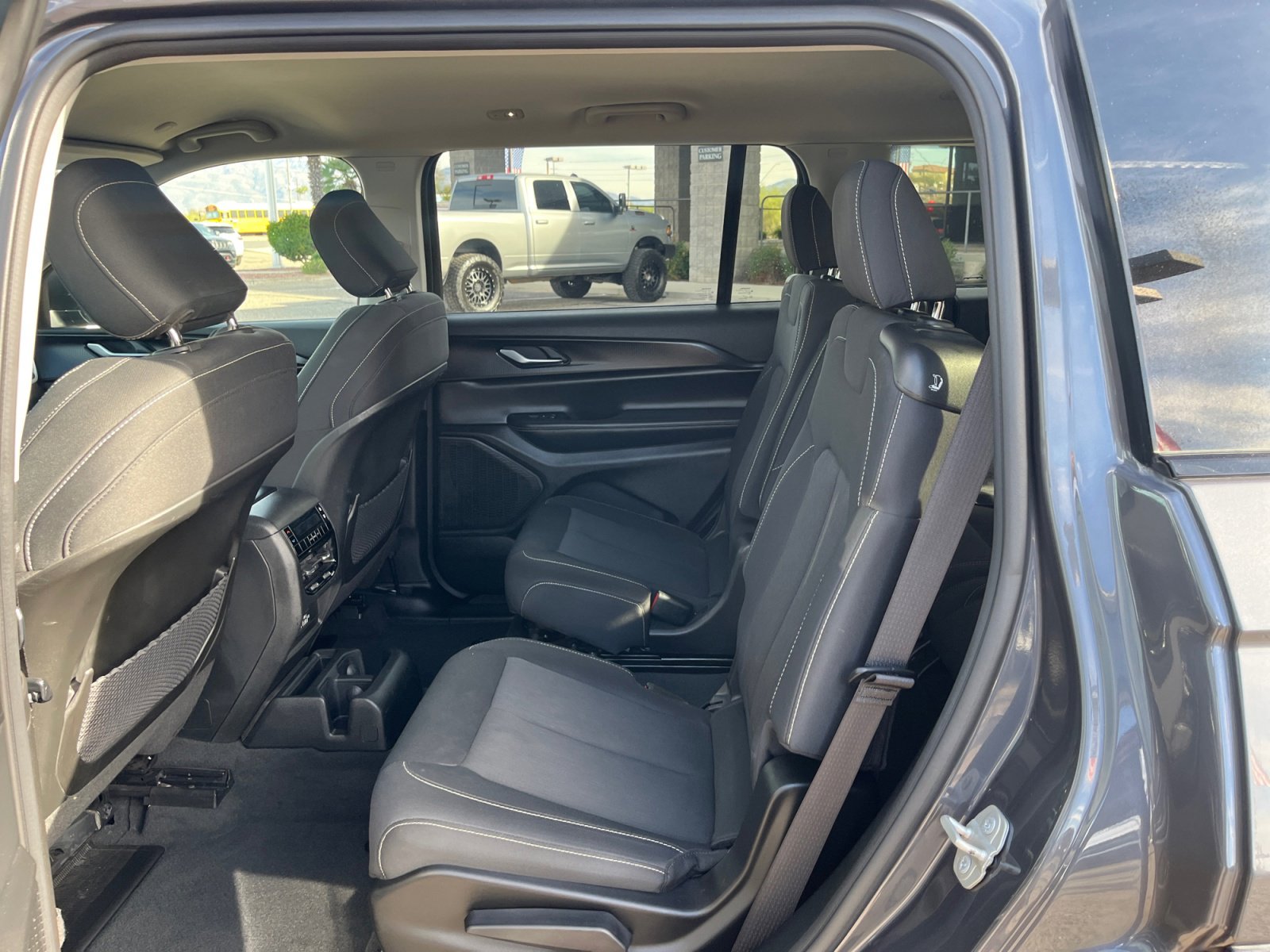 Certified 2023 Jeep Grand Cherokee L Laredo image 16